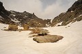 Vallée des Merveilles. Alt 2383m. Site de formation glaciaire. Printemps en Haute Roya. Vallée des Merveilles. Site de formation glaciaire. Printemps en Haute Roya. Parc National du Mercantour. Alpes Maritimes. 